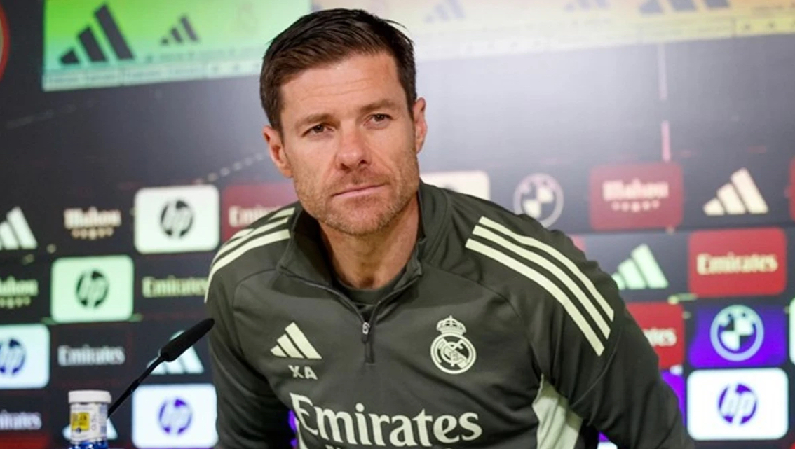 “eshte-e-pamundur”,-zbulohet-mesazhi-qe-xabi-alonso-ia-dergoi-drejtuesve-te-real-madridit