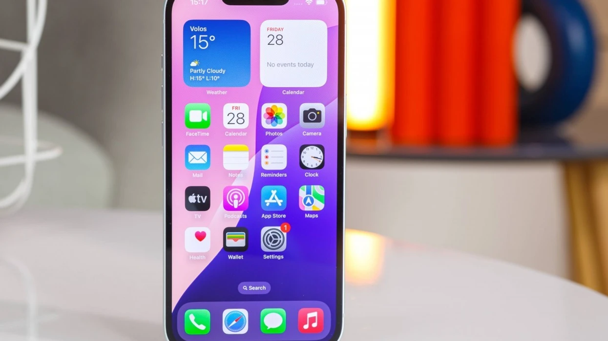 iphone-18-pro-dhe-pro-max-do-te-kene-ekrane-oled-te-perparuara-ltpo+