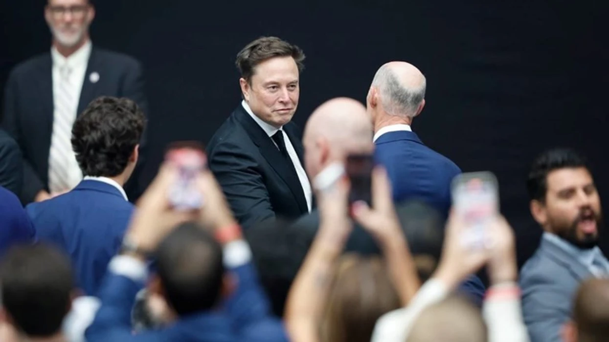 pas-viteve-te-kritikave,-musk-merr-pjese-per-here-te-pare-ne-forumin-e-davosit