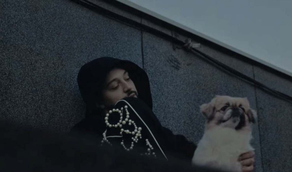 “s’ia-fali-vetes”,-gjesti-rikthehet-me-baladen-prekese-dedikuar-vellait-te-ndjere