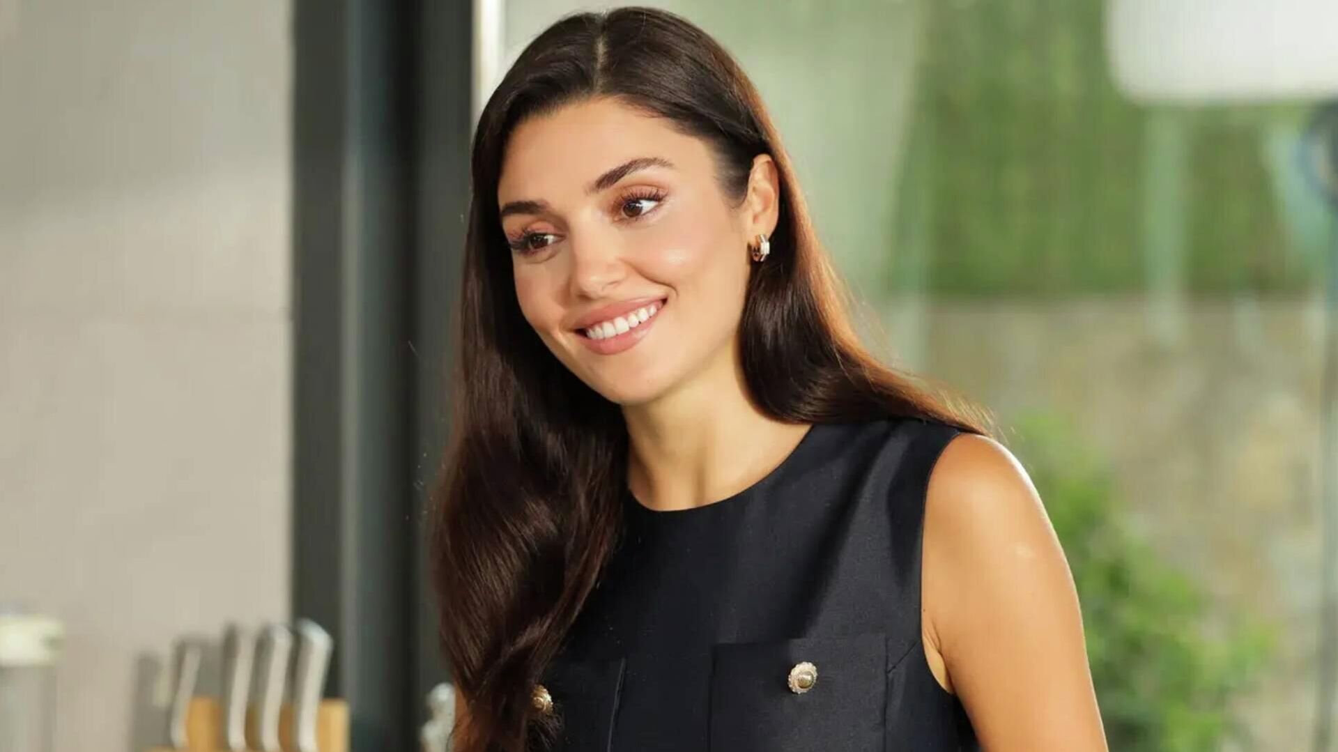 Lëshohet urdhër arrest për aktoren e famshme turke, Hande Erçel – reagon për herë të parë